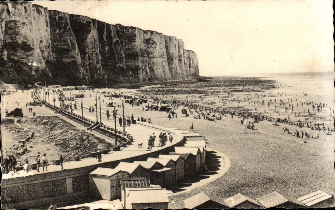 Treport CPA the dam walk