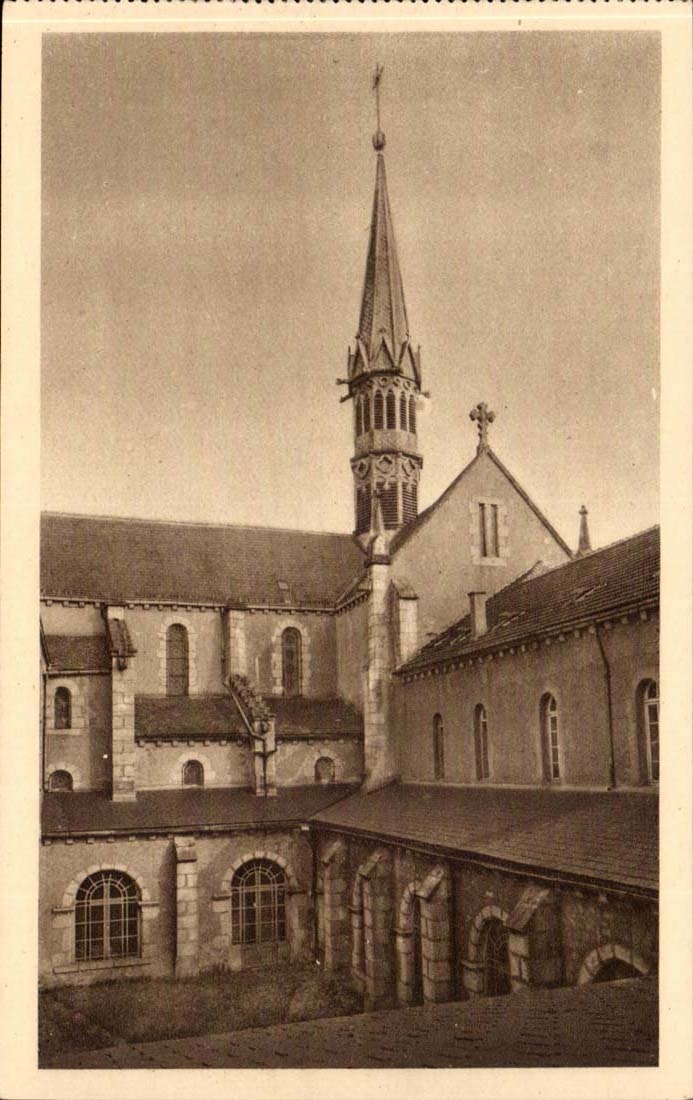 CPA Abbey of Pierre who transfers Vue on the cloister