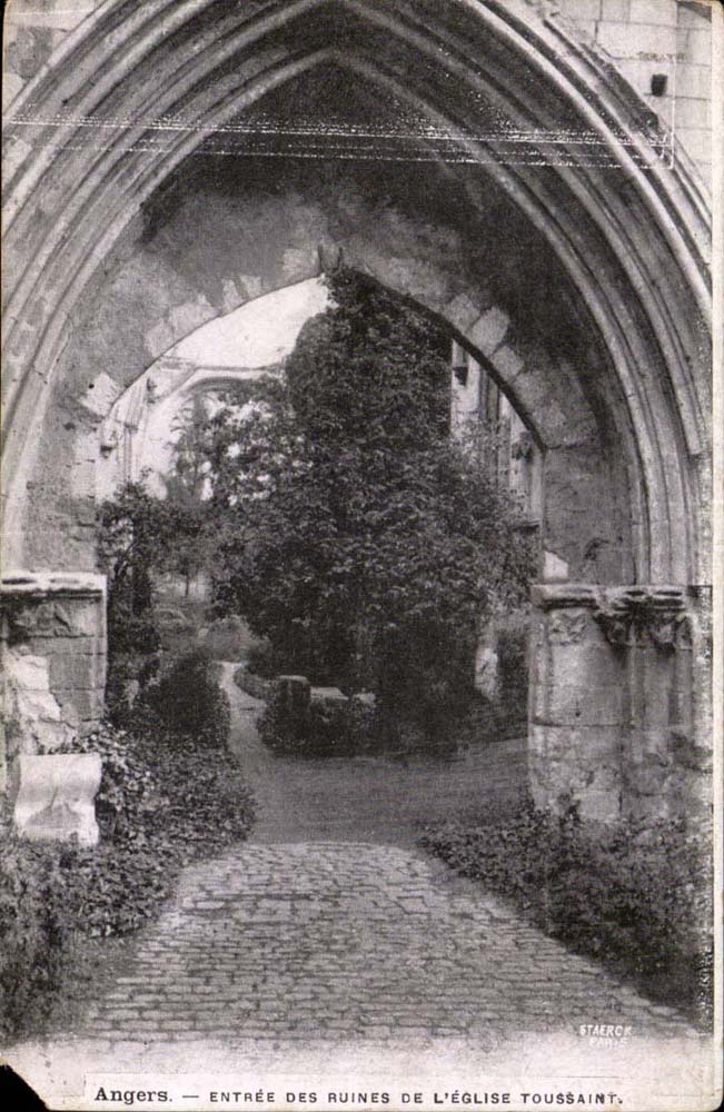 Angers CPA Entrance of the ruins of the All Saints' day church