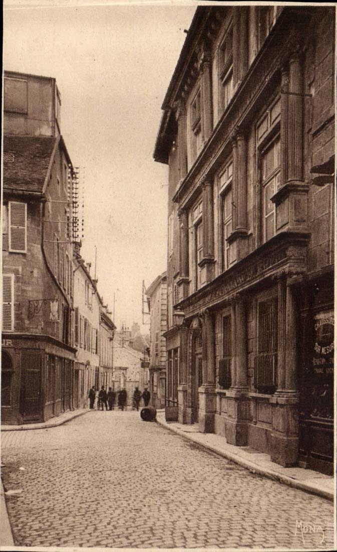 Langres - Small Tables of Langres - House Renaissance and street of the Small tower - CPA