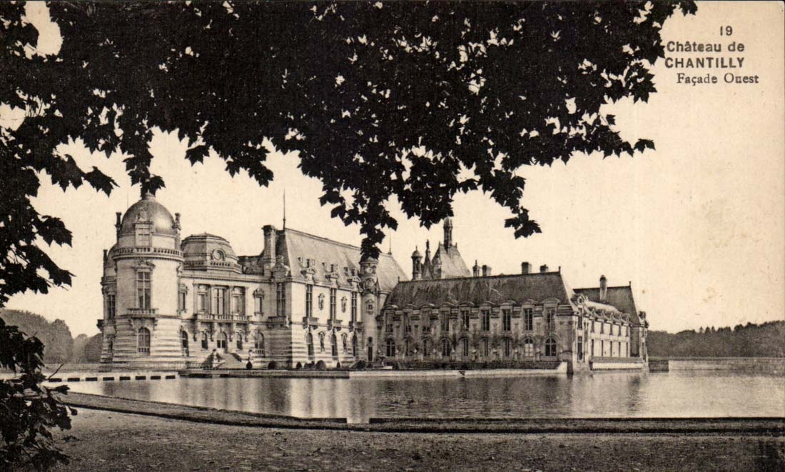 Chantilly - Castle of Chantilly Western Frontage - CPA