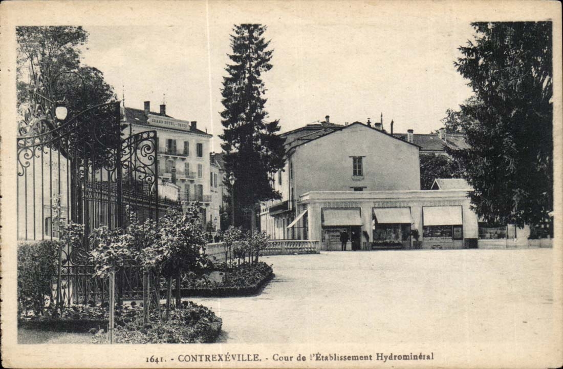 Contrexeville - Gericht der Mineralwassereinrichtung - CPA