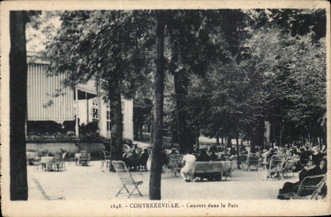 Contrexeville - Konzert im Park - CPA
