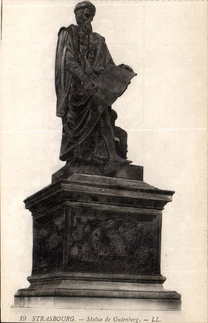 Strasbourg - Strassburg - Statue of Gutenburg - CPA
