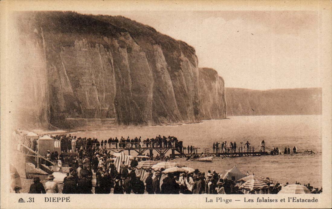 Dieppe - the Beach - cliffs and L Pier - CPA