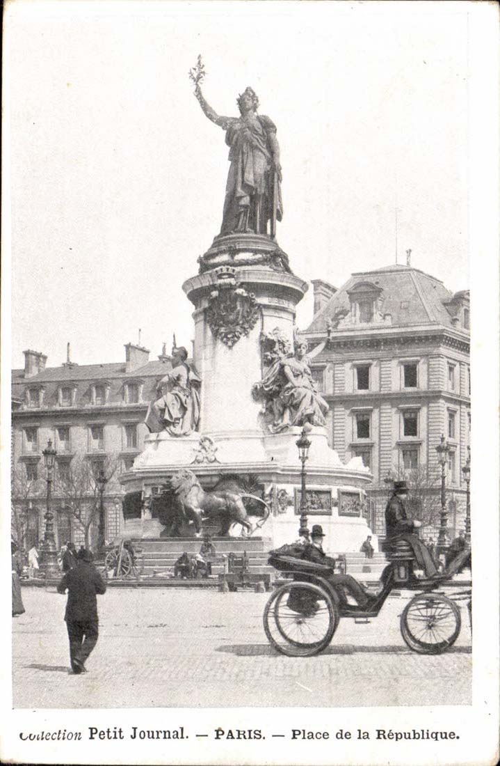Paris - 3 Collection Small Newspaper - the Place of Rebublique - CPA