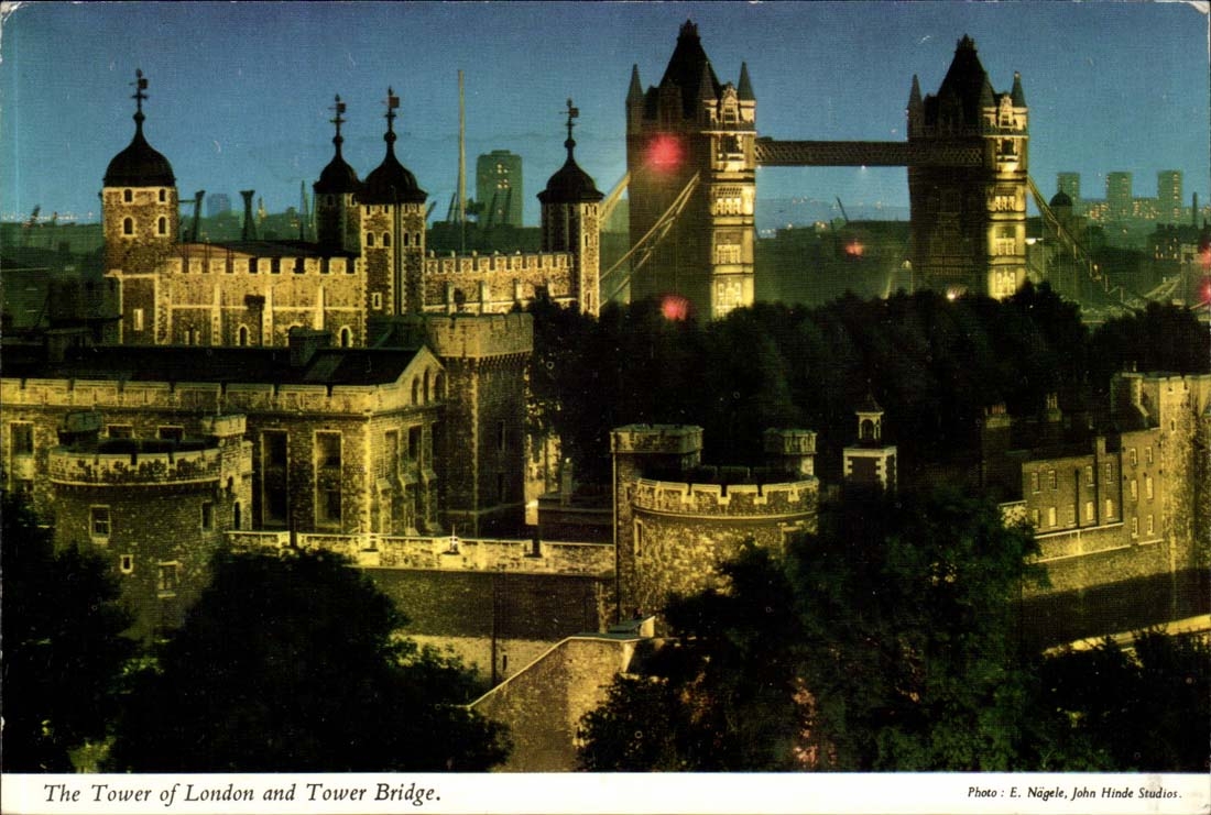 The United Kingdom London London MODERN CARD The tower off London and Tower bridge