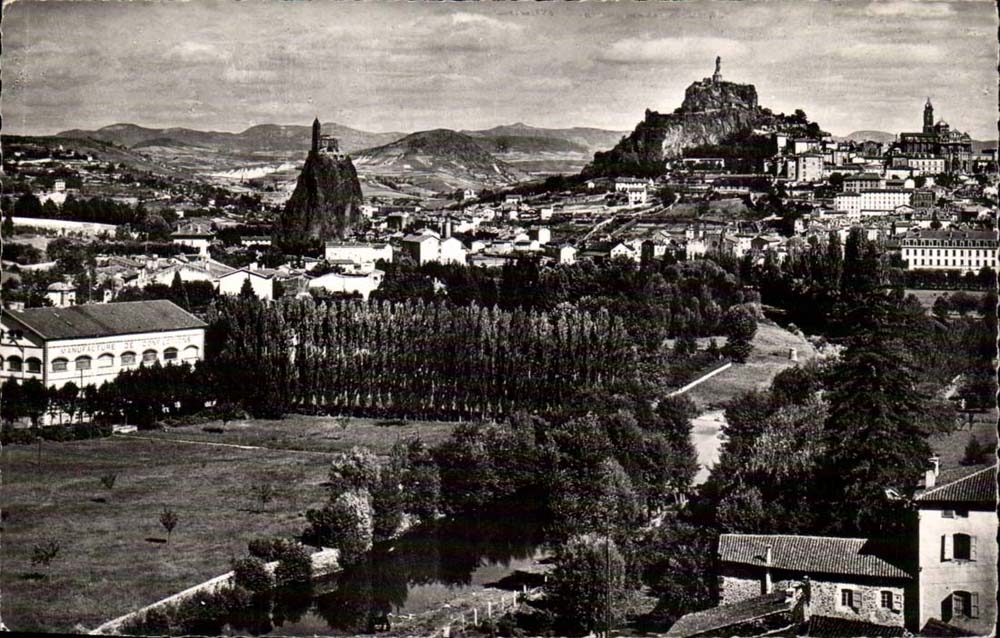 Le Puy CPA Vue generale prise du rocher (Espaly)