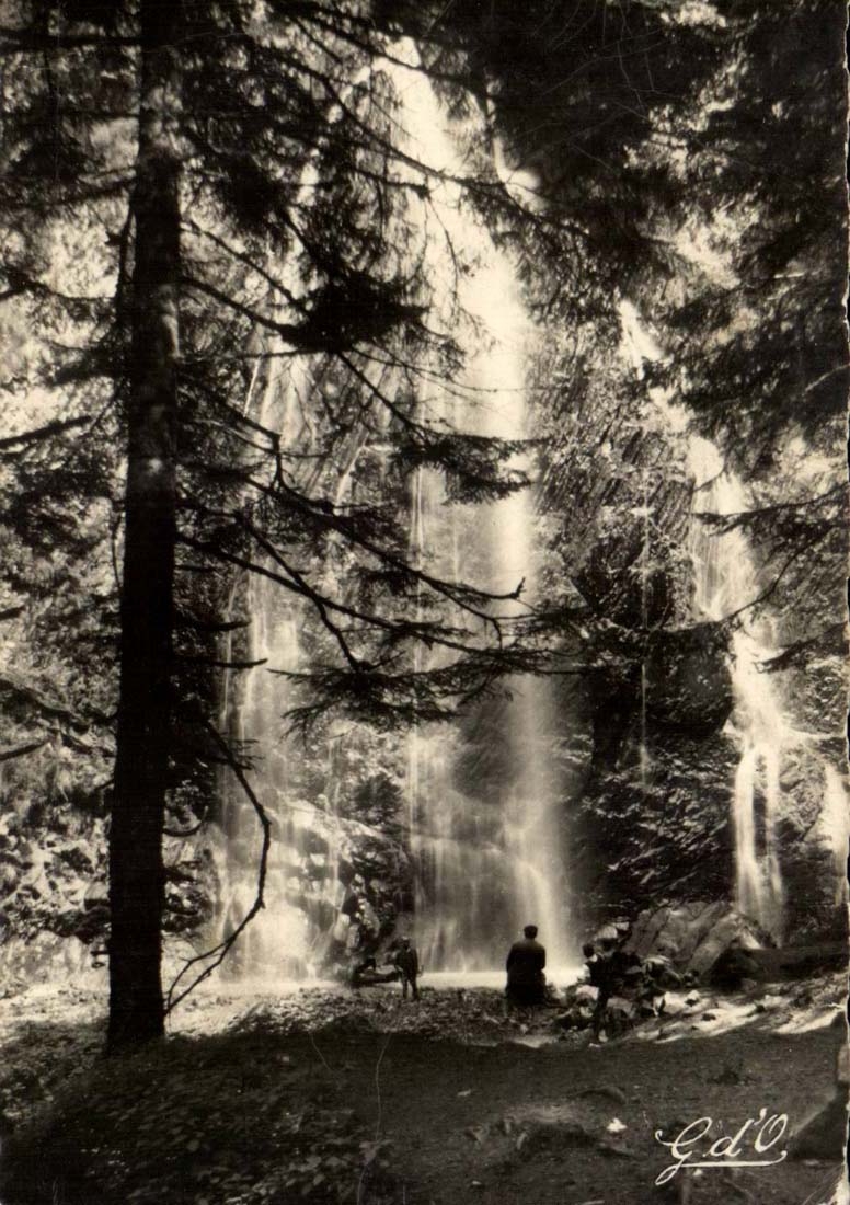 surroundings of the Mount Gild CPA Bourboule Cascade of Queureuil