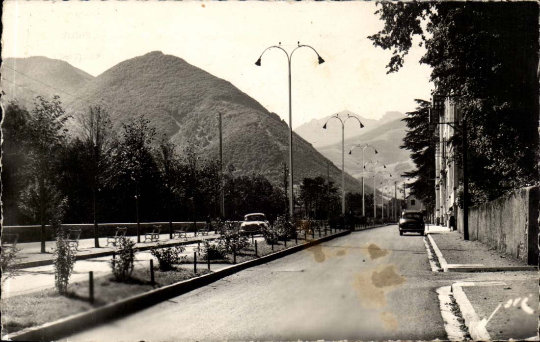 Bagnerres de Bigorre CPA the alleys Jean Jaures