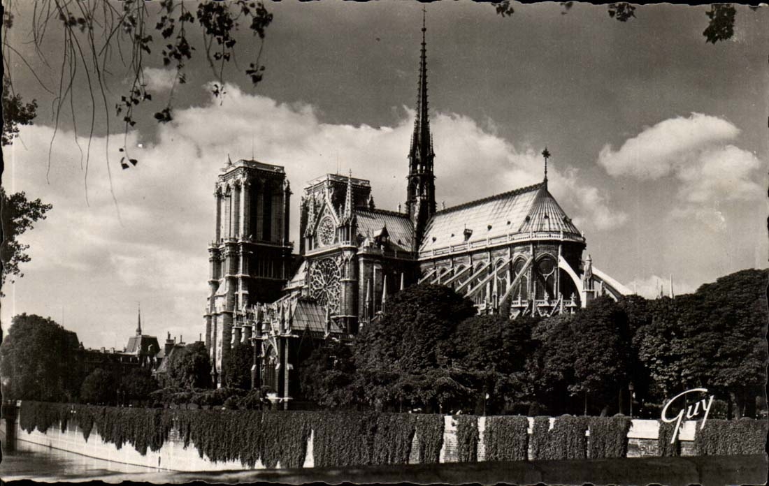 Paris CPA Abside de la cathedrale Notre DAme