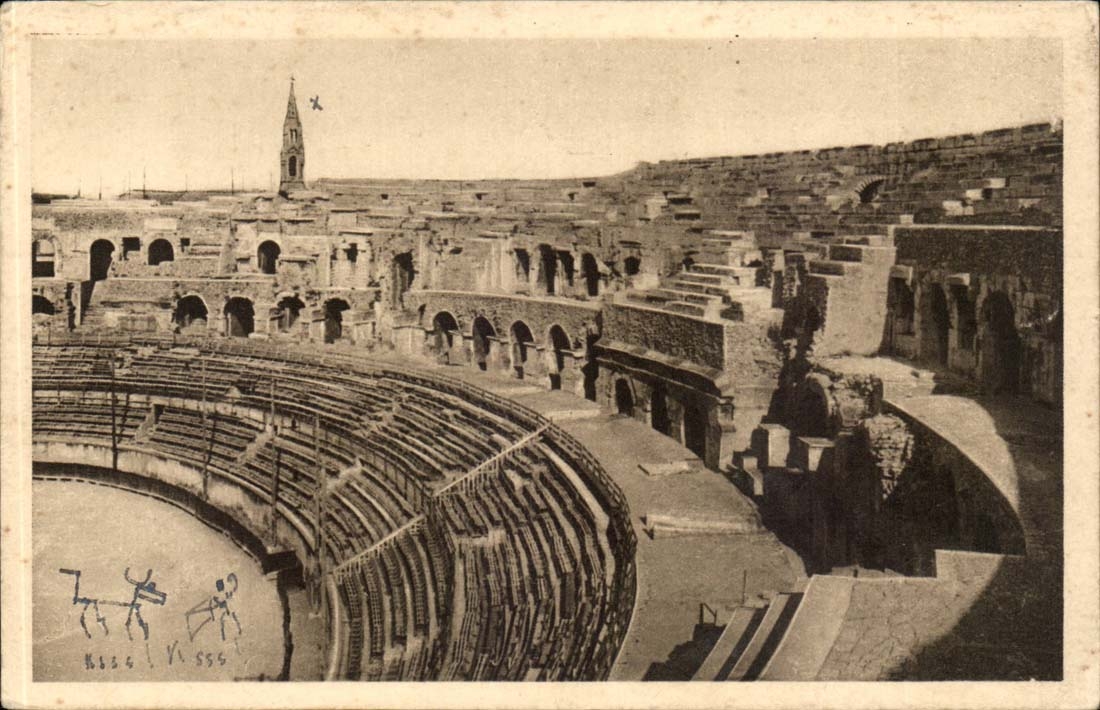 Nimes CPA der Arena gesehene Innenraum