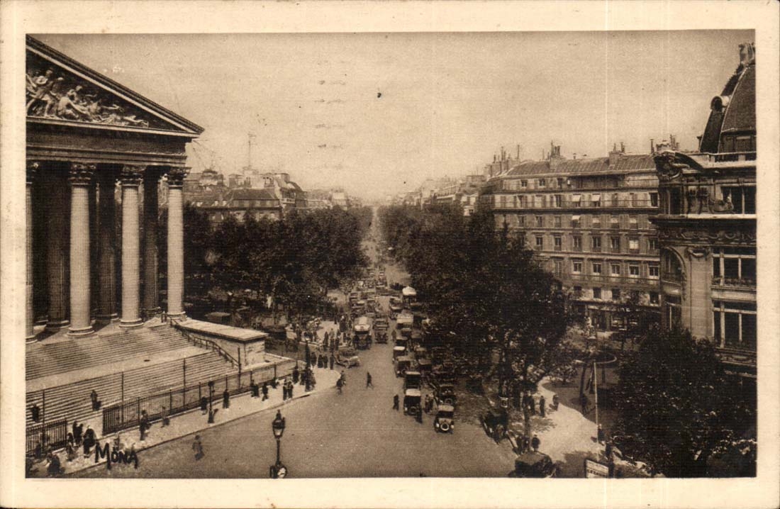 Paris CPA the boulevard of the Madeleine and the Madeleine