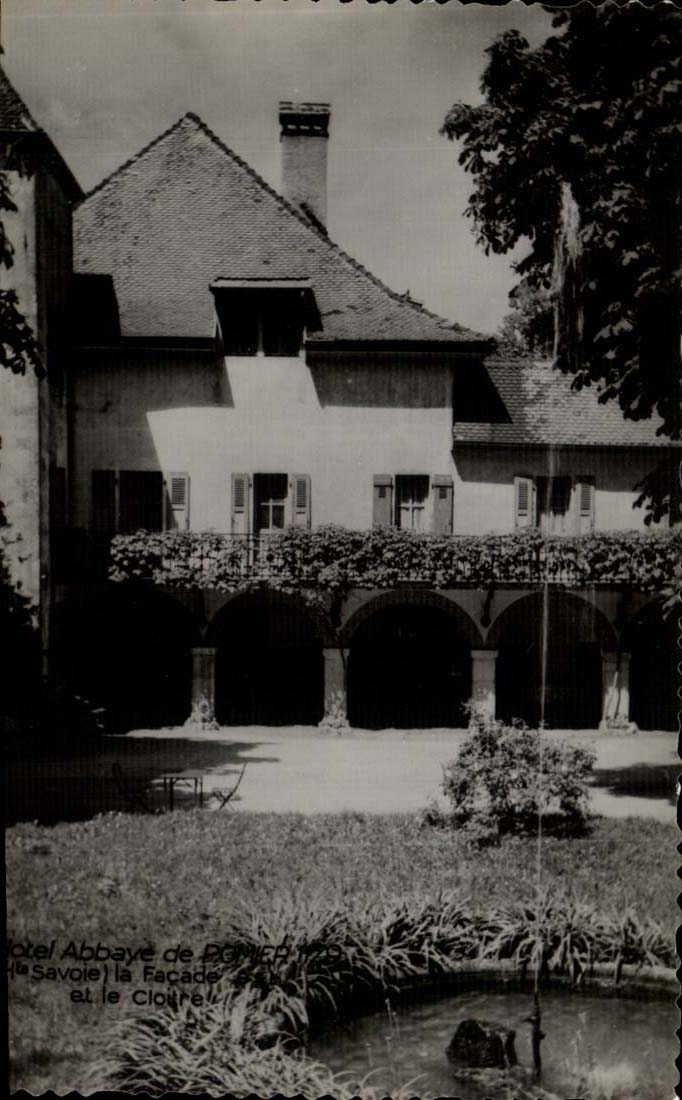 CPA Hotel abbey of Apple tree the frontage and the cloister