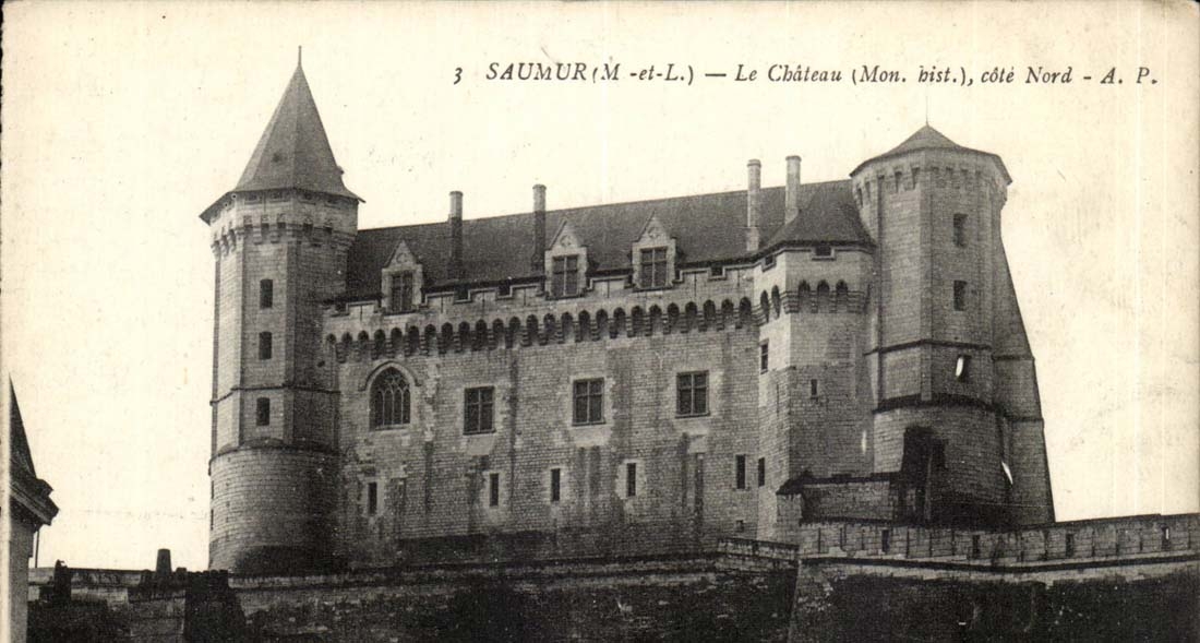 Saumur MODERN CARD the castle dimensions Northern