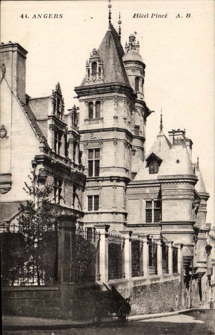 Angers CPA Hotel Grips