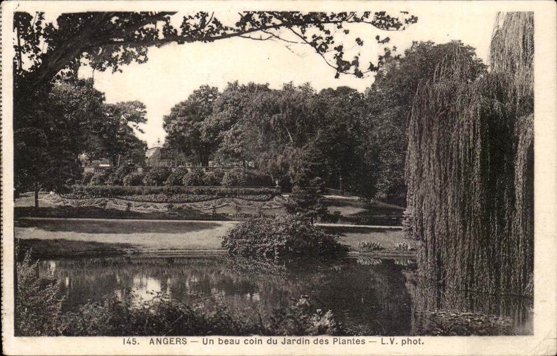Angers CPA a beautiful corner of the botanical garden