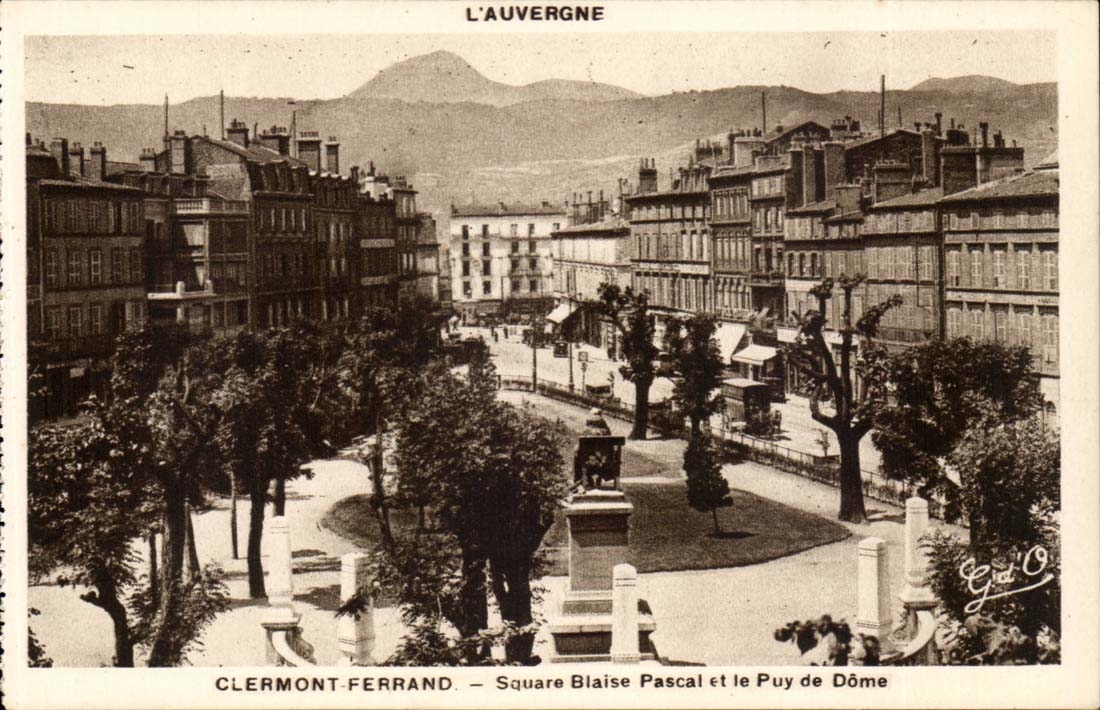 Clermont Ferrand CPA Public garden Blaise Pascal and Puy deDome