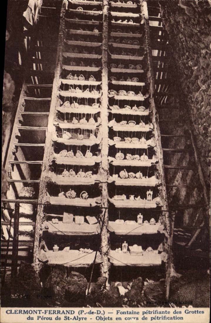 Clermont Ferrand CPA petrifying Fountain of the caves of Peru of St Alyre Objects in the course of petrification