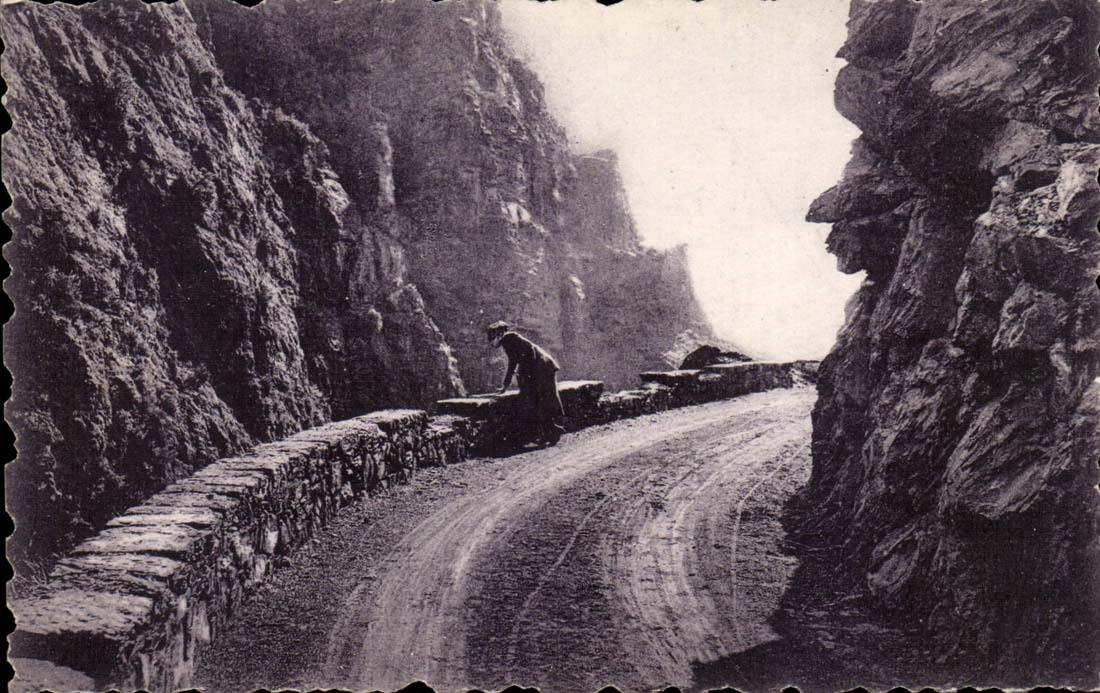 CPA Strasse der Alpen fallt hoher von Cians