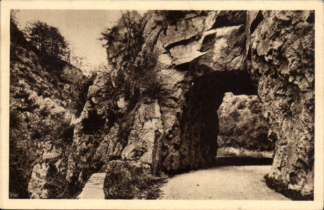 Valley of Rebenty CPA Falls of Abde the tunnel