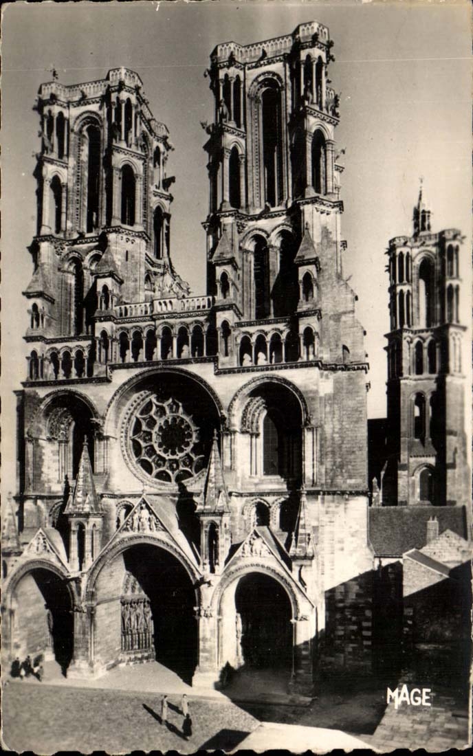 Laon CPA the cathedral