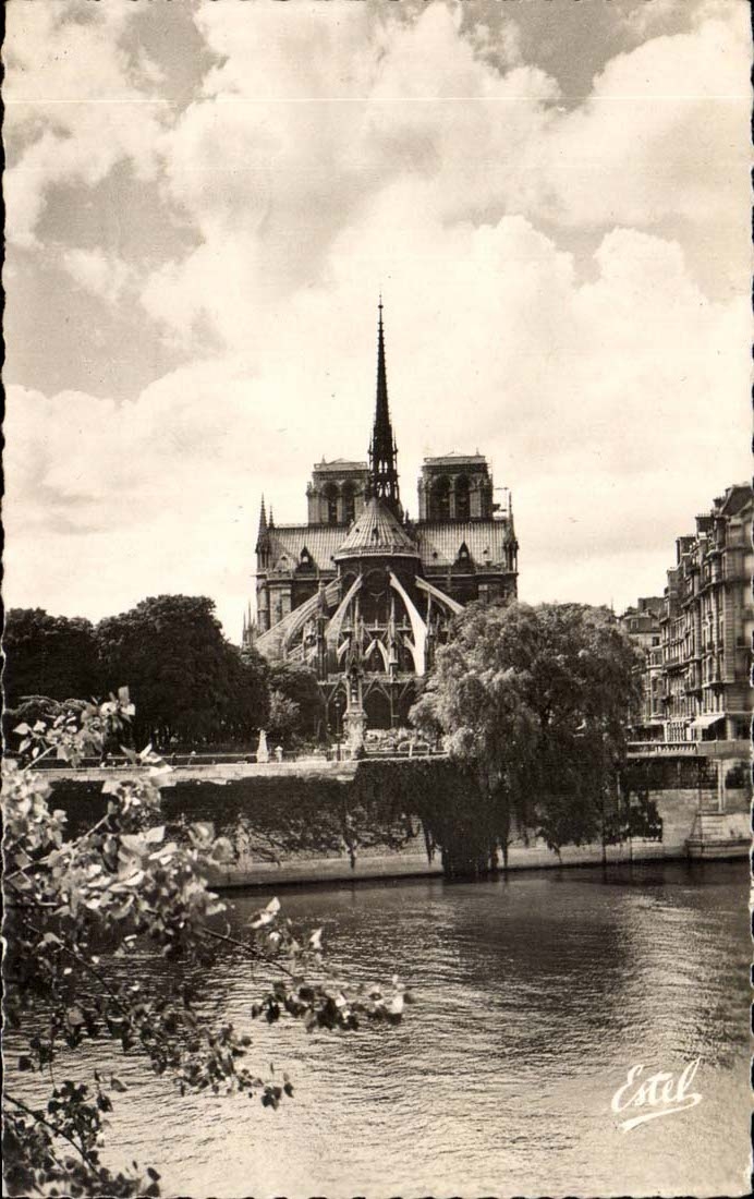 Paris CPA Apse of Notre Dame seen of the quay of the Small tower