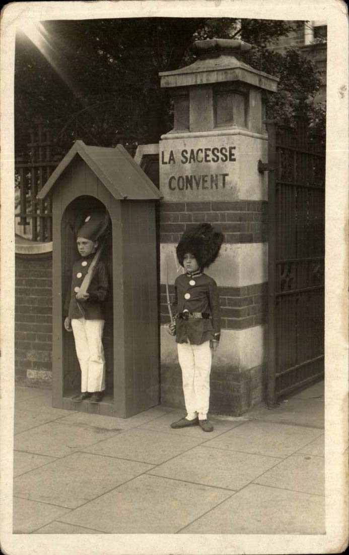 England - British Made - the sacess General assembly of Freemasons - Children Guards- CPA
