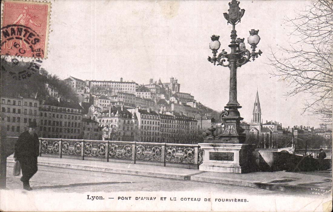 Lyon - Pont et le coteau de Fourvieres - CPA 