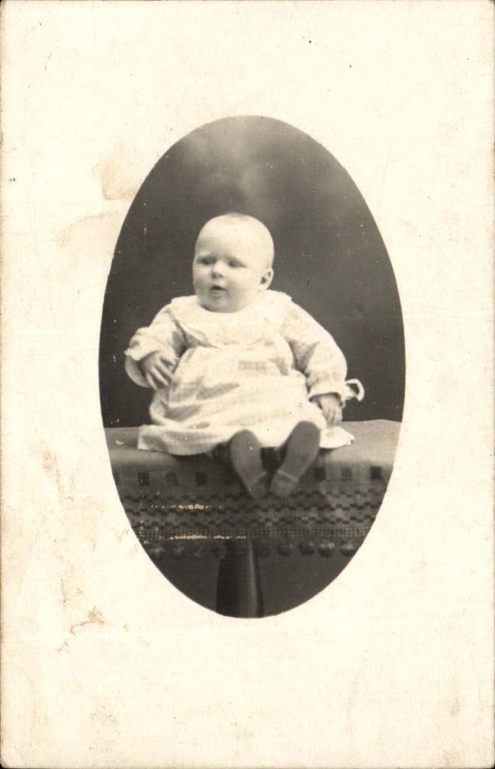 Fantasy - Baby - Round and Darling Baby - CPA