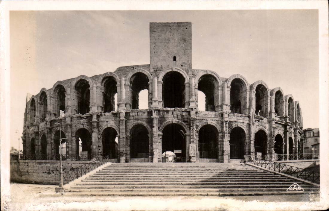 Arles - Romain Amphitheater - External Sight - CPA