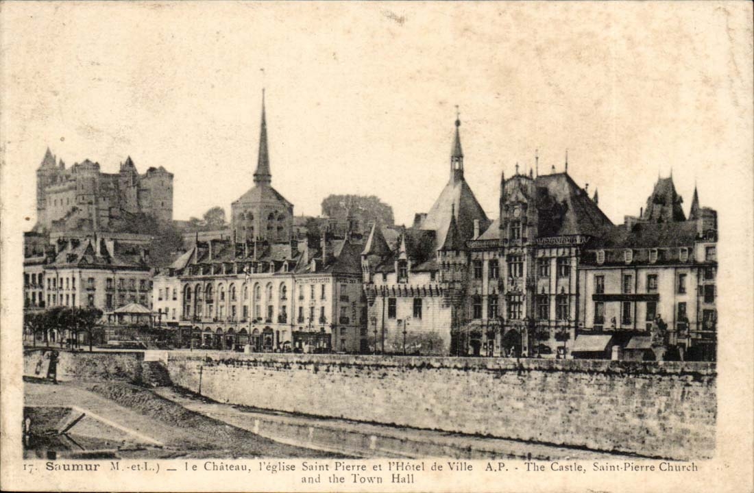 Saumur - the Castle the Church Saint Pierre and the Town hall - CPA