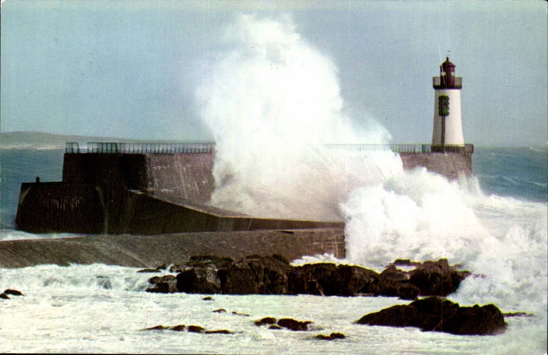 Sables d'Olonne - a day of storm - CPA