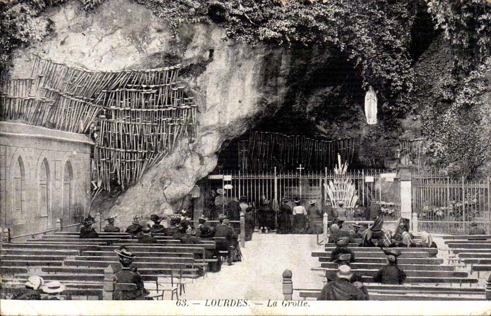 Lourdes - the Cave - CPA