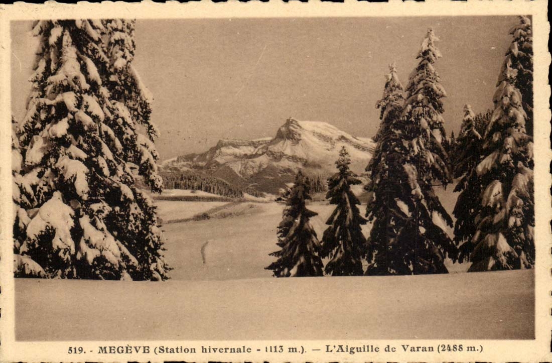 Megeve - Station Hivernale 1113 m L'Aiguille de Varan 2488 m CPA
