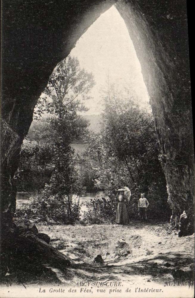 Arcy On Cure - the Cave of the Fairies Seen from of the Interior - CPA