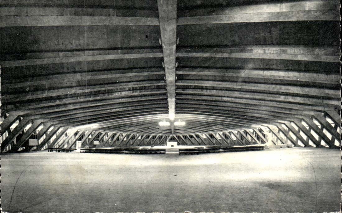 Lourdes - Holy Interiur of the Church Black and white X Underground Church achevee in 1558 - CPA