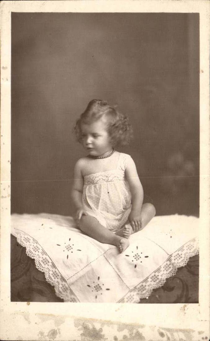 imagination - Girl - With Collar 1955 - CPA