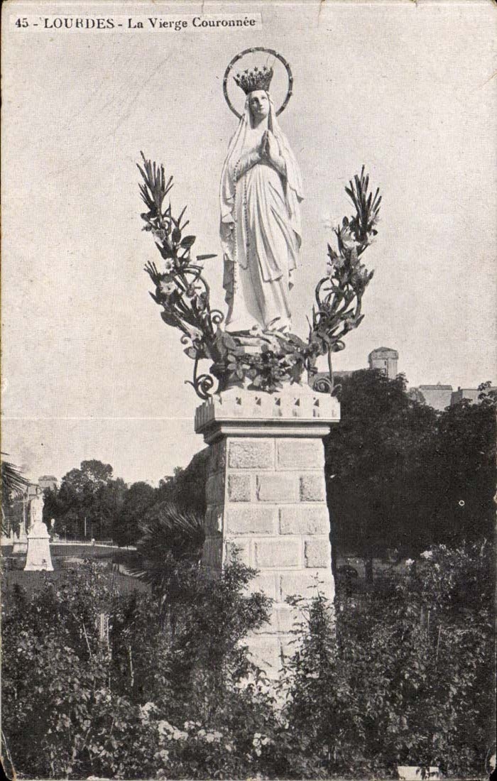 Lourdes - the Couronnee Virgin - CPA