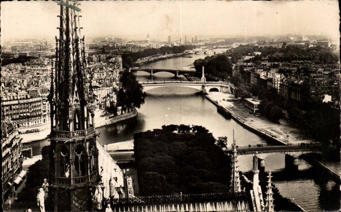 Paris - Perspective sur la Seine - CPA