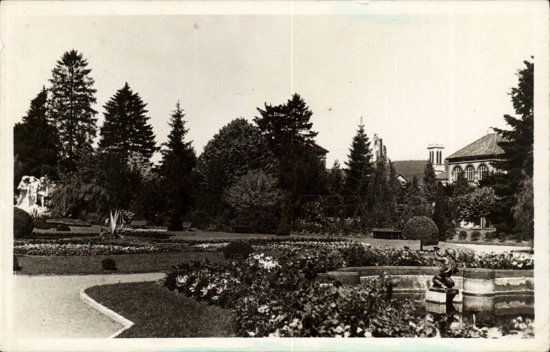 Belfort - a Sight Of the Public garden L Laures At the Bottom the Church Saint Joseph - CPA