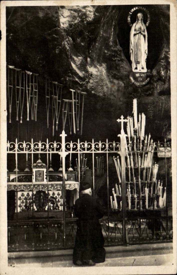 Lourdes - Caves and the Virgin - CPA