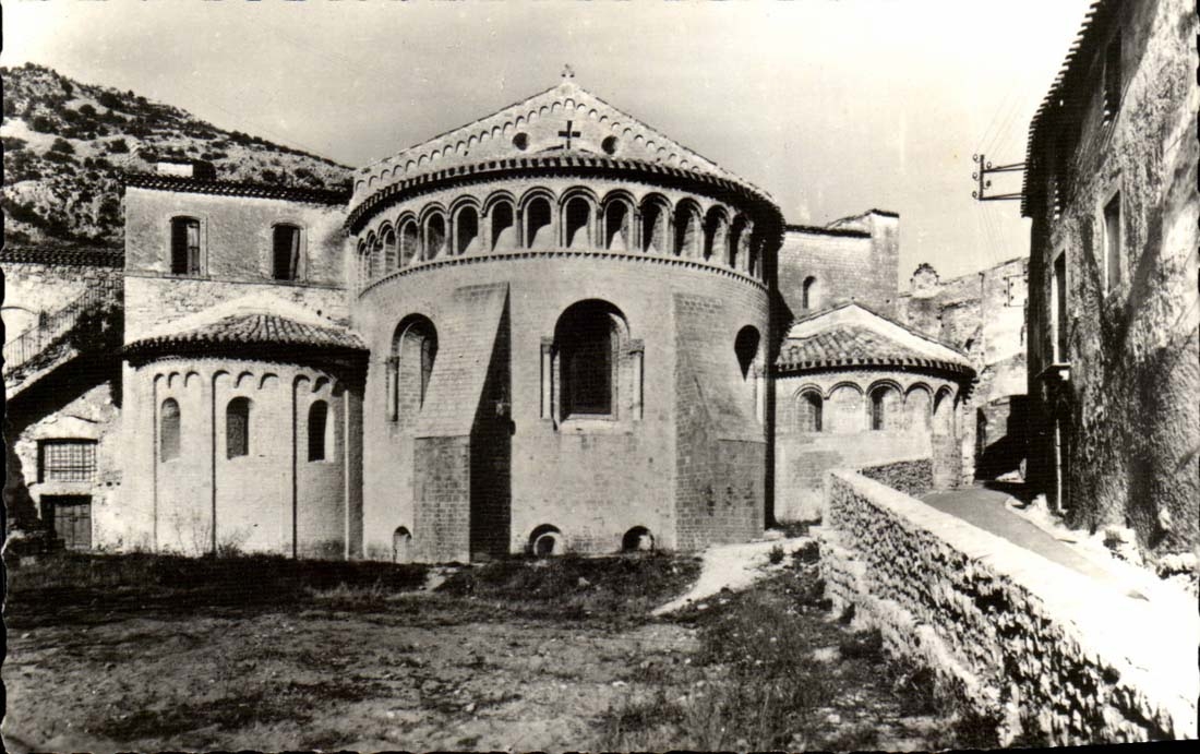 CPSM Saint Guilhem the desert Old abbey church the church