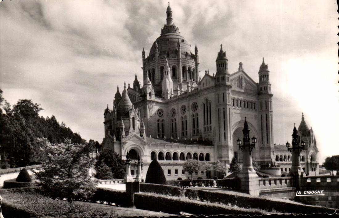 Lisieux - die Basilika - CPA