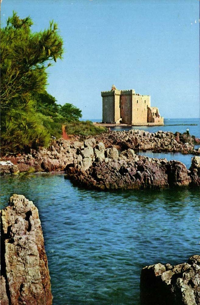 canes - Ruins of old castle of the abbey of Lerins- CPA