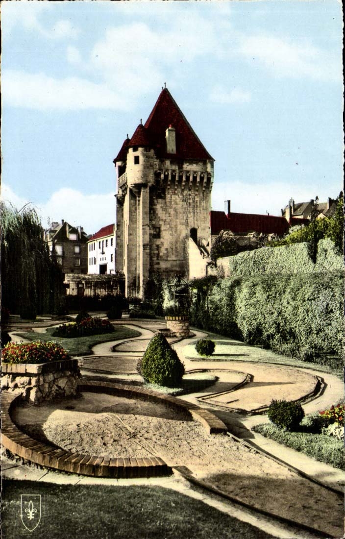Nevers - the Gate of Croux CPA