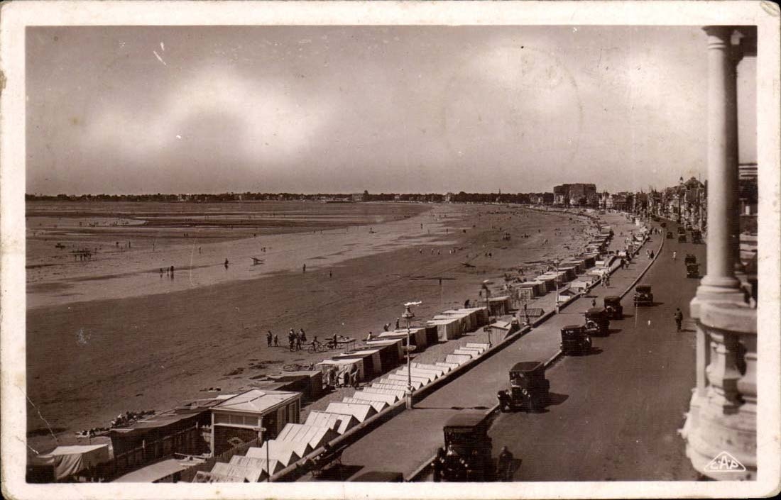 Baule CPA View of the beach towards Pouliguen