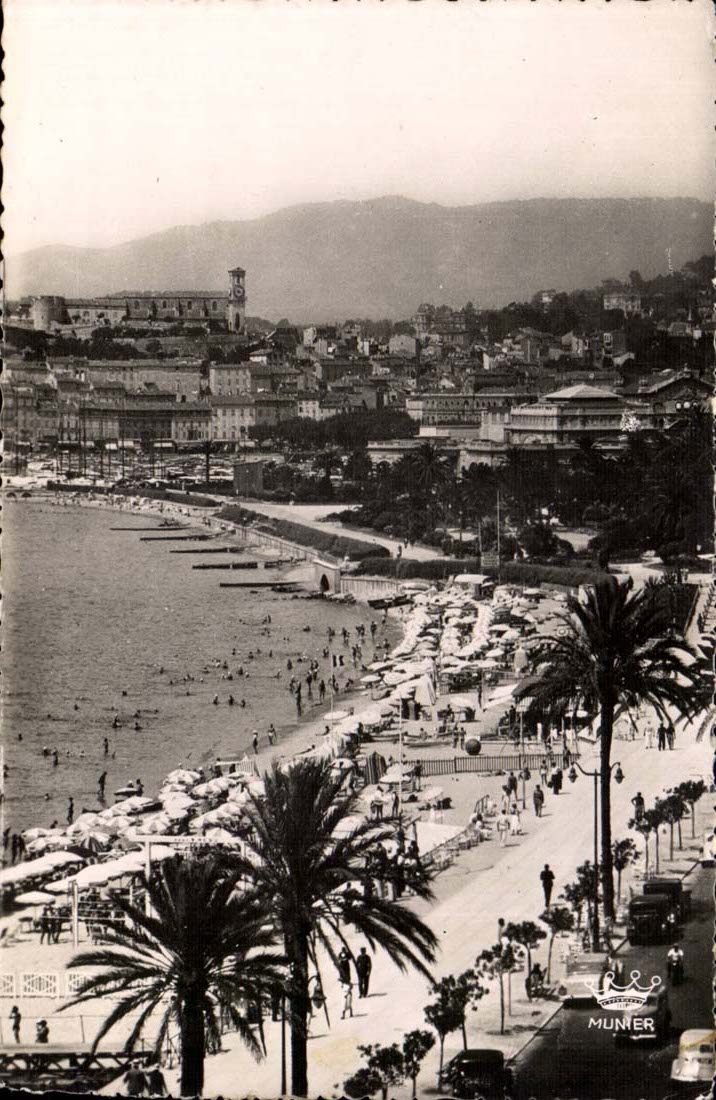 Cannes CPA the beach and the walk of the small cross