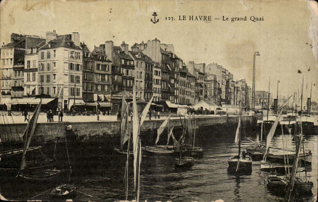 Le Havre CPA the large quay
