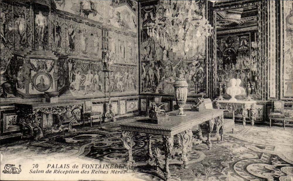 palate of Fontainebleau CPA Reception room of the queens mothers